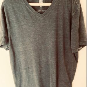 Rock and Republic Men’s Black T-shirt size L